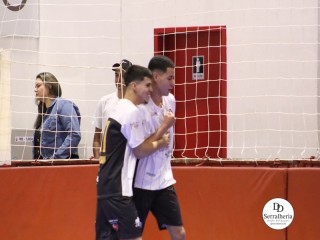 
<a style='margin-left: 5px;' class='btn btn-xs btn-social btn-facebook' href='https://www.facebook.com/sharer/sharer.php?u=https://ko-boladovale.web.getmuller.com.br/imgs/800-800-90/conteudo/fotos/1990/img9228.jpg' rel='popup' data-width='500' data-height='400'><i class='fa fa-facebook'></i>Compartilhar <span class='hidden-xs'>no Facebook</span>
</a> 
<a class='btn btn-default btn-xs' target='_blank' href='imgs/800-800-90/conteudo/fotos/1990/img9228.jpg'>
<span class='glyphicon glyphicon-cloud-download'></span> Salvar
</a> 
<span></span>