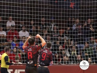 
<a style='margin-left: 5px;' class='btn btn-xs btn-social btn-facebook' href='https://www.facebook.com/sharer/sharer.php?u=https://ko-boladovale.web.getmuller.com.br/imgs/800-800-90/conteudo/fotos/1991/img9325.jpg' rel='popup' data-width='500' data-height='400'><i class='fa fa-facebook'></i>Compartilhar <span class='hidden-xs'>no Facebook</span>
</a> 
<a class='btn btn-default btn-xs' target='_blank' href='imgs/800-800-90/conteudo/fotos/1991/img9325.jpg'>
<span class='glyphicon glyphicon-cloud-download'></span> Salvar
</a> 
<span></span>