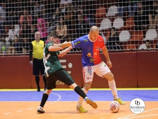 
<a style='margin-left: 5px;' class='btn btn-xs btn-social btn-facebook' href='https://www.facebook.com/sharer/sharer.php?u=https://ko-boladovale.web.getmuller.com.br/imgs/800-800-90/conteudo/fotos/1992/img9469.jpg' rel='popup' data-width='500' data-height='400'><i class='fa fa-facebook'></i>Compartilhar <span class='hidden-xs'>no Facebook</span>
</a> 
<a class='btn btn-default btn-xs' target='_blank' href='imgs/800-800-90/conteudo/fotos/1992/img9469.jpg'>
<span class='glyphicon glyphicon-cloud-download'></span> Salvar
</a> 
<span></span>