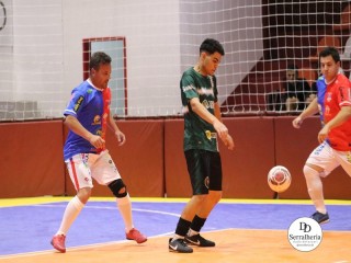 
<a style='margin-left: 5px;' class='btn btn-xs btn-social btn-facebook' href='https://www.facebook.com/sharer/sharer.php?u=https://ko-boladovale.web.getmuller.com.br/imgs/800-800-90/conteudo/fotos/1992/img9524.jpg' rel='popup' data-width='500' data-height='400'><i class='fa fa-facebook'></i>Compartilhar <span class='hidden-xs'>no Facebook</span>
</a> 
<a class='btn btn-default btn-xs' target='_blank' href='imgs/800-800-90/conteudo/fotos/1992/img9524.jpg'>
<span class='glyphicon glyphicon-cloud-download'></span> Salvar
</a> 
<span></span>