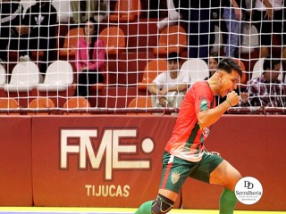 
<a style='margin-left: 5px;' class='btn btn-xs btn-social btn-facebook' href='https://www.facebook.com/sharer/sharer.php?u=https://ko-boladovale.web.getmuller.com.br/imgs/800-800-90/conteudo/fotos/1993/img9608.jpg' rel='popup' data-width='500' data-height='400'><i class='fa fa-facebook'></i>Compartilhar <span class='hidden-xs'>no Facebook</span>
</a> 
<a class='btn btn-default btn-xs' target='_blank' href='imgs/800-800-90/conteudo/fotos/1993/img9608.jpg'>
<span class='glyphicon glyphicon-cloud-download'></span> Salvar
</a> 
<span></span>