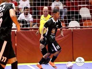 
<a style='margin-left: 5px;' class='btn btn-xs btn-social btn-facebook' href='https://www.facebook.com/sharer/sharer.php?u=https://ko-boladovale.web.getmuller.com.br/imgs/800-800-90/conteudo/fotos/1993/img9637.jpg' rel='popup' data-width='500' data-height='400'><i class='fa fa-facebook'></i>Compartilhar <span class='hidden-xs'>no Facebook</span>
</a> 
<a class='btn btn-default btn-xs' target='_blank' href='imgs/800-800-90/conteudo/fotos/1993/img9637.jpg'>
<span class='glyphicon glyphicon-cloud-download'></span> Salvar
</a> 
<span></span>