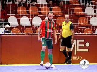 
<a style='margin-left: 5px;' class='btn btn-xs btn-social btn-facebook' href='https://www.facebook.com/sharer/sharer.php?u=https://ko-boladovale.web.getmuller.com.br/imgs/800-800-90/conteudo/fotos/1993/img9669.jpg' rel='popup' data-width='500' data-height='400'><i class='fa fa-facebook'></i>Compartilhar <span class='hidden-xs'>no Facebook</span>
</a> 
<a class='btn btn-default btn-xs' target='_blank' href='imgs/800-800-90/conteudo/fotos/1993/img9669.jpg'>
<span class='glyphicon glyphicon-cloud-download'></span> Salvar
</a> 
<span></span>