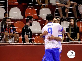 
<a style='margin-left: 5px;' class='btn btn-xs btn-social btn-facebook' href='https://www.facebook.com/sharer/sharer.php?u=https://ko-boladovale.web.getmuller.com.br/imgs/800-800-90/conteudo/fotos/1994/img9767.jpg' rel='popup' data-width='500' data-height='400'><i class='fa fa-facebook'></i>Compartilhar <span class='hidden-xs'>no Facebook</span>
</a> 
<a class='btn btn-default btn-xs' target='_blank' href='imgs/800-800-90/conteudo/fotos/1994/img9767.jpg'>
<span class='glyphicon glyphicon-cloud-download'></span> Salvar
</a> 
<span></span>