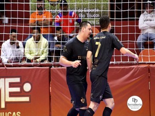 
<a style='margin-left: 5px;' class='btn btn-xs btn-social btn-facebook' href='https://www.facebook.com/sharer/sharer.php?u=https://ko-boladovale.web.getmuller.com.br/imgs/800-800-90/conteudo/fotos/1994/img9821.jpg' rel='popup' data-width='500' data-height='400'><i class='fa fa-facebook'></i>Compartilhar <span class='hidden-xs'>no Facebook</span>
</a> 
<a class='btn btn-default btn-xs' target='_blank' href='imgs/800-800-90/conteudo/fotos/1994/img9821.jpg'>
<span class='glyphicon glyphicon-cloud-download'></span> Salvar
</a> 
<span></span>