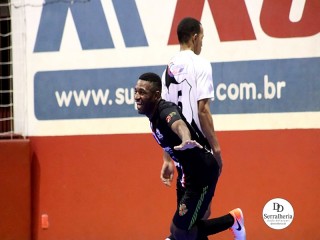 
<a style='margin-left: 5px;' class='btn btn-xs btn-social btn-facebook' href='https://www.facebook.com/sharer/sharer.php?u=https://ko-boladovale.web.getmuller.com.br/imgs/800-800-90/conteudo/fotos/1996/img0092.jpg' rel='popup' data-width='500' data-height='400'><i class='fa fa-facebook'></i>Compartilhar <span class='hidden-xs'>no Facebook</span>
</a> 
<a class='btn btn-default btn-xs' target='_blank' href='imgs/800-800-90/conteudo/fotos/1996/img0092.jpg'>
<span class='glyphicon glyphicon-cloud-download'></span> Salvar
</a> 
<span></span>