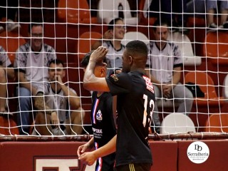 
<a style='margin-left: 5px;' class='btn btn-xs btn-social btn-facebook' href='https://www.facebook.com/sharer/sharer.php?u=https://ko-boladovale.web.getmuller.com.br/imgs/800-800-90/conteudo/fotos/1996/img0096.jpg' rel='popup' data-width='500' data-height='400'><i class='fa fa-facebook'></i>Compartilhar <span class='hidden-xs'>no Facebook</span>
</a> 
<a class='btn btn-default btn-xs' target='_blank' href='imgs/800-800-90/conteudo/fotos/1996/img0096.jpg'>
<span class='glyphicon glyphicon-cloud-download'></span> Salvar
</a> 
<span></span>