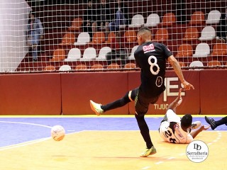 
<a style='margin-left: 5px;' class='btn btn-xs btn-social btn-facebook' href='https://www.facebook.com/sharer/sharer.php?u=https://ko-boladovale.web.getmuller.com.br/imgs/800-800-90/conteudo/fotos/1996/img0129.jpg' rel='popup' data-width='500' data-height='400'><i class='fa fa-facebook'></i>Compartilhar <span class='hidden-xs'>no Facebook</span>
</a> 
<a class='btn btn-default btn-xs' target='_blank' href='imgs/800-800-90/conteudo/fotos/1996/img0129.jpg'>
<span class='glyphicon glyphicon-cloud-download'></span> Salvar
</a> 
<span></span>