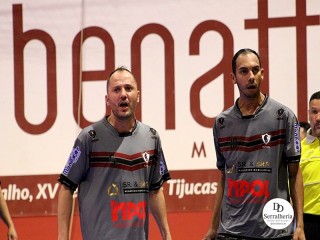 
<a style='margin-left: 5px;' class='btn btn-xs btn-social btn-facebook' href='https://www.facebook.com/sharer/sharer.php?u=https://ko-boladovale.web.getmuller.com.br/imgs/800-800-90/conteudo/fotos/1997/img0314.jpg' rel='popup' data-width='500' data-height='400'><i class='fa fa-facebook'></i>Compartilhar <span class='hidden-xs'>no Facebook</span>
</a> 
<a class='btn btn-default btn-xs' target='_blank' href='imgs/800-800-90/conteudo/fotos/1997/img0314.jpg'>
<span class='glyphicon glyphicon-cloud-download'></span> Salvar
</a> 
<span></span>