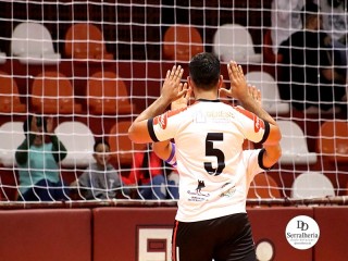 
<a style='margin-left: 5px;' class='btn btn-xs btn-social btn-facebook' href='https://www.facebook.com/sharer/sharer.php?u=https://ko-boladovale.web.getmuller.com.br/imgs/800-800-90/conteudo/fotos/1998/img0374.jpg' rel='popup' data-width='500' data-height='400'><i class='fa fa-facebook'></i>Compartilhar <span class='hidden-xs'>no Facebook</span>
</a> 
<a class='btn btn-default btn-xs' target='_blank' href='imgs/800-800-90/conteudo/fotos/1998/img0374.jpg'>
<span class='glyphicon glyphicon-cloud-download'></span> Salvar
</a> 
<span></span>