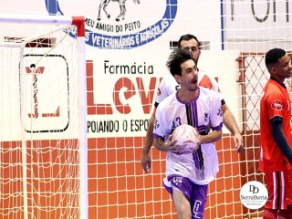 
<a style='margin-left: 5px;' class='btn btn-xs btn-social btn-facebook' href='https://www.facebook.com/sharer/sharer.php?u=https://ko-boladovale.web.getmuller.com.br/imgs/800-800-90/conteudo/fotos/1998/img0396.jpg' rel='popup' data-width='500' data-height='400'><i class='fa fa-facebook'></i>Compartilhar <span class='hidden-xs'>no Facebook</span>
</a> 
<a class='btn btn-default btn-xs' target='_blank' href='imgs/800-800-90/conteudo/fotos/1998/img0396.jpg'>
<span class='glyphicon glyphicon-cloud-download'></span> Salvar
</a> 
<span></span>