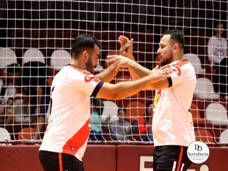 
<a style='margin-left: 5px;' class='btn btn-xs btn-social btn-facebook' href='https://www.facebook.com/sharer/sharer.php?u=https://ko-boladovale.web.getmuller.com.br/imgs/800-800-90/conteudo/fotos/1998/img0405.jpg' rel='popup' data-width='500' data-height='400'><i class='fa fa-facebook'></i>Compartilhar <span class='hidden-xs'>no Facebook</span>
</a> 
<a class='btn btn-default btn-xs' target='_blank' href='imgs/800-800-90/conteudo/fotos/1998/img0405.jpg'>
<span class='glyphicon glyphicon-cloud-download'></span> Salvar
</a> 
<span></span>