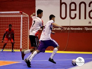 
<a style='margin-left: 5px;' class='btn btn-xs btn-social btn-facebook' href='https://www.facebook.com/sharer/sharer.php?u=https://ko-boladovale.web.getmuller.com.br/imgs/800-800-90/conteudo/fotos/1998/img0427.jpg' rel='popup' data-width='500' data-height='400'><i class='fa fa-facebook'></i>Compartilhar <span class='hidden-xs'>no Facebook</span>
</a> 
<a class='btn btn-default btn-xs' target='_blank' href='imgs/800-800-90/conteudo/fotos/1998/img0427.jpg'>
<span class='glyphicon glyphicon-cloud-download'></span> Salvar
</a> 
<span></span>