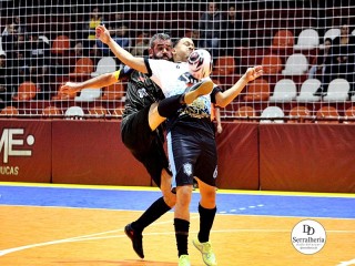 
<a style='margin-left: 5px;' class='btn btn-xs btn-social btn-facebook' href='https://www.facebook.com/sharer/sharer.php?u=https://ko-boladovale.web.getmuller.com.br/imgs/800-800-90/conteudo/fotos/1999/img8035.jpg' rel='popup' data-width='500' data-height='400'><i class='fa fa-facebook'></i>Compartilhar <span class='hidden-xs'>no Facebook</span>
</a> 
<a class='btn btn-default btn-xs' target='_blank' href='imgs/800-800-90/conteudo/fotos/1999/img8035.jpg'>
<span class='glyphicon glyphicon-cloud-download'></span> Salvar
</a> 
<span></span>