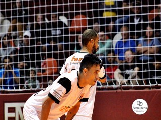 
<a style='margin-left: 5px;' class='btn btn-xs btn-social btn-facebook' href='https://www.facebook.com/sharer/sharer.php?u=https://ko-boladovale.web.getmuller.com.br/imgs/800-800-90/conteudo/fotos/2000/img8154.jpg' rel='popup' data-width='500' data-height='400'><i class='fa fa-facebook'></i>Compartilhar <span class='hidden-xs'>no Facebook</span>
</a> 
<a class='btn btn-default btn-xs' target='_blank' href='imgs/800-800-90/conteudo/fotos/2000/img8154.jpg'>
<span class='glyphicon glyphicon-cloud-download'></span> Salvar
</a> 
<span></span>