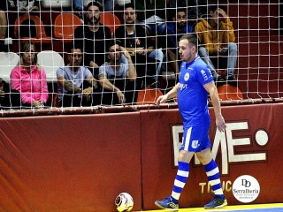 
<a style='margin-left: 5px;' class='btn btn-xs btn-social btn-facebook' href='https://www.facebook.com/sharer/sharer.php?u=https://ko-boladovale.web.getmuller.com.br/imgs/800-800-90/conteudo/fotos/2000/img8158.jpg' rel='popup' data-width='500' data-height='400'><i class='fa fa-facebook'></i>Compartilhar <span class='hidden-xs'>no Facebook</span>
</a> 
<a class='btn btn-default btn-xs' target='_blank' href='imgs/800-800-90/conteudo/fotos/2000/img8158.jpg'>
<span class='glyphicon glyphicon-cloud-download'></span> Salvar
</a> 
<span></span>