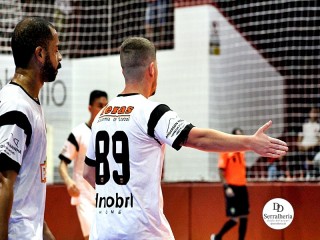 
<a style='margin-left: 5px;' class='btn btn-xs btn-social btn-facebook' href='https://www.facebook.com/sharer/sharer.php?u=https://ko-boladovale.web.getmuller.com.br/imgs/800-800-90/conteudo/fotos/2000/img8209.jpg' rel='popup' data-width='500' data-height='400'><i class='fa fa-facebook'></i>Compartilhar <span class='hidden-xs'>no Facebook</span>
</a> 
<a class='btn btn-default btn-xs' target='_blank' href='imgs/800-800-90/conteudo/fotos/2000/img8209.jpg'>
<span class='glyphicon glyphicon-cloud-download'></span> Salvar
</a> 
<span></span>