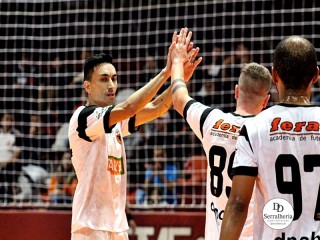 
<a style='margin-left: 5px;' class='btn btn-xs btn-social btn-facebook' href='https://www.facebook.com/sharer/sharer.php?u=https://ko-boladovale.web.getmuller.com.br/imgs/800-800-90/conteudo/fotos/2000/img8211.jpg' rel='popup' data-width='500' data-height='400'><i class='fa fa-facebook'></i>Compartilhar <span class='hidden-xs'>no Facebook</span>
</a> 
<a class='btn btn-default btn-xs' target='_blank' href='imgs/800-800-90/conteudo/fotos/2000/img8211.jpg'>
<span class='glyphicon glyphicon-cloud-download'></span> Salvar
</a> 
<span></span>