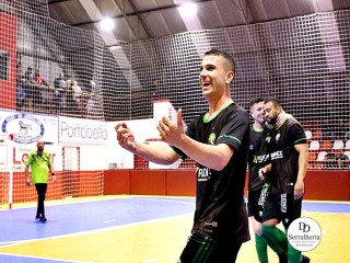 
<a style='margin-left: 5px;' class='btn btn-xs btn-social btn-facebook' href='https://www.facebook.com/sharer/sharer.php?u=https://ko-boladovale.web.getmuller.com.br/imgs/800-800-90/conteudo/fotos/2001/img2354.jpg' rel='popup' data-width='500' data-height='400'><i class='fa fa-facebook'></i>Compartilhar <span class='hidden-xs'>no Facebook</span>
</a> 
<a class='btn btn-default btn-xs' target='_blank' href='imgs/800-800-90/conteudo/fotos/2001/img2354.jpg'>
<span class='glyphicon glyphicon-cloud-download'></span> Salvar
</a> 
<span></span>