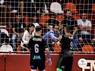 
<a style='margin-left: 5px;' class='btn btn-xs btn-social btn-facebook' href='https://www.facebook.com/sharer/sharer.php?u=https://ko-boladovale.web.getmuller.com.br/imgs/800-800-90/conteudo/fotos/2001/img8299.jpg' rel='popup' data-width='500' data-height='400'><i class='fa fa-facebook'></i>Compartilhar <span class='hidden-xs'>no Facebook</span>
</a> 
<a class='btn btn-default btn-xs' target='_blank' href='imgs/800-800-90/conteudo/fotos/2001/img8299.jpg'>
<span class='glyphicon glyphicon-cloud-download'></span> Salvar
</a> 
<span></span>