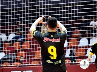 
<a style='margin-left: 5px;' class='btn btn-xs btn-social btn-facebook' href='https://www.facebook.com/sharer/sharer.php?u=https://ko-boladovale.web.getmuller.com.br/imgs/800-800-90/conteudo/fotos/2002/img8371.jpg' rel='popup' data-width='500' data-height='400'><i class='fa fa-facebook'></i>Compartilhar <span class='hidden-xs'>no Facebook</span>
</a> 
<a class='btn btn-default btn-xs' target='_blank' href='imgs/800-800-90/conteudo/fotos/2002/img8371.jpg'>
<span class='glyphicon glyphicon-cloud-download'></span> Salvar
</a> 
<span></span>