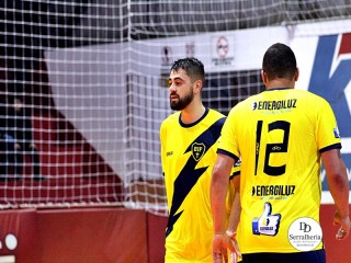 
<a style='margin-left: 5px;' class='btn btn-xs btn-social btn-facebook' href='https://www.facebook.com/sharer/sharer.php?u=https://ko-boladovale.web.getmuller.com.br/imgs/800-800-90/conteudo/fotos/2002/img8426.jpg' rel='popup' data-width='500' data-height='400'><i class='fa fa-facebook'></i>Compartilhar <span class='hidden-xs'>no Facebook</span>
</a> 
<a class='btn btn-default btn-xs' target='_blank' href='imgs/800-800-90/conteudo/fotos/2002/img8426.jpg'>
<span class='glyphicon glyphicon-cloud-download'></span> Salvar
</a> 
<span></span>