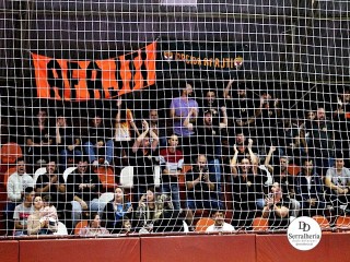 
<a style='margin-left: 5px;' class='btn btn-xs btn-social btn-facebook' href='https://www.facebook.com/sharer/sharer.php?u=https://ko-boladovale.web.getmuller.com.br/imgs/800-800-90/conteudo/fotos/2003/img8587.jpg' rel='popup' data-width='500' data-height='400'><i class='fa fa-facebook'></i>Compartilhar <span class='hidden-xs'>no Facebook</span>
</a> 
<a class='btn btn-default btn-xs' target='_blank' href='imgs/800-800-90/conteudo/fotos/2003/img8587.jpg'>
<span class='glyphicon glyphicon-cloud-download'></span> Salvar
</a> 
<span></span>