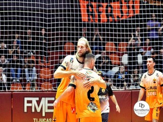 
<a style='margin-left: 5px;' class='btn btn-xs btn-social btn-facebook' href='https://www.facebook.com/sharer/sharer.php?u=https://ko-boladovale.web.getmuller.com.br/imgs/800-800-90/conteudo/fotos/2003/img8593.jpg' rel='popup' data-width='500' data-height='400'><i class='fa fa-facebook'></i>Compartilhar <span class='hidden-xs'>no Facebook</span>
</a> 
<a class='btn btn-default btn-xs' target='_blank' href='imgs/800-800-90/conteudo/fotos/2003/img8593.jpg'>
<span class='glyphicon glyphicon-cloud-download'></span> Salvar
</a> 
<span></span>