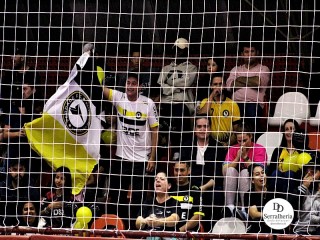 
<a style='margin-left: 5px;' class='btn btn-xs btn-social btn-facebook' href='https://www.facebook.com/sharer/sharer.php?u=https://ko-boladovale.web.getmuller.com.br/imgs/800-800-90/conteudo/fotos/2004/img8653.jpg' rel='popup' data-width='500' data-height='400'><i class='fa fa-facebook'></i>Compartilhar <span class='hidden-xs'>no Facebook</span>
</a> 
<a class='btn btn-default btn-xs' target='_blank' href='imgs/800-800-90/conteudo/fotos/2004/img8653.jpg'>
<span class='glyphicon glyphicon-cloud-download'></span> Salvar
</a> 
<span></span>