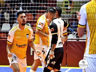 
<a style='margin-left: 5px;' class='btn btn-xs btn-social btn-facebook' href='https://www.facebook.com/sharer/sharer.php?u=https://ko-boladovale.web.getmuller.com.br/imgs/800-800-90/conteudo/fotos/2005/img8764.jpg' rel='popup' data-width='500' data-height='400'><i class='fa fa-facebook'></i>Compartilhar <span class='hidden-xs'>no Facebook</span>
</a> 
<a class='btn btn-default btn-xs' target='_blank' href='imgs/800-800-90/conteudo/fotos/2005/img8764.jpg'>
<span class='glyphicon glyphicon-cloud-download'></span> Salvar
</a> 
<span></span>