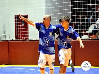 
<a style='margin-left: 5px;' class='btn btn-xs btn-social btn-facebook' href='https://www.facebook.com/sharer/sharer.php?u=https://ko-boladovale.web.getmuller.com.br/imgs/800-800-90/conteudo/fotos/2005/img8782.jpg' rel='popup' data-width='500' data-height='400'><i class='fa fa-facebook'></i>Compartilhar <span class='hidden-xs'>no Facebook</span>
</a> 
<a class='btn btn-default btn-xs' target='_blank' href='imgs/800-800-90/conteudo/fotos/2005/img8782.jpg'>
<span class='glyphicon glyphicon-cloud-download'></span> Salvar
</a> 
<span></span>