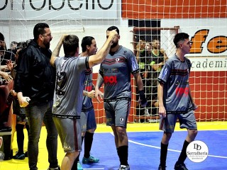 
<a style='margin-left: 5px;' class='btn btn-xs btn-social btn-facebook' href='https://www.facebook.com/sharer/sharer.php?u=https://ko-boladovale.web.getmuller.com.br/imgs/800-800-90/conteudo/fotos/2006/img8909.jpg' rel='popup' data-width='500' data-height='400'><i class='fa fa-facebook'></i>Compartilhar <span class='hidden-xs'>no Facebook</span>
</a> 
<a class='btn btn-default btn-xs' target='_blank' href='imgs/800-800-90/conteudo/fotos/2006/img8909.jpg'>
<span class='glyphicon glyphicon-cloud-download'></span> Salvar
</a> 
<span></span>