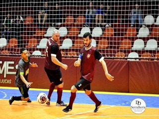 
<a style='margin-left: 5px;' class='btn btn-xs btn-social btn-facebook' href='https://www.facebook.com/sharer/sharer.php?u=https://ko-boladovale.web.getmuller.com.br/imgs/800-800-90/conteudo/fotos/2007/img8975.jpg' rel='popup' data-width='500' data-height='400'><i class='fa fa-facebook'></i>Compartilhar <span class='hidden-xs'>no Facebook</span>
</a> 
<a class='btn btn-default btn-xs' target='_blank' href='imgs/800-800-90/conteudo/fotos/2007/img8975.jpg'>
<span class='glyphicon glyphicon-cloud-download'></span> Salvar
</a> 
<span></span>