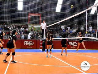 
<a style='margin-left: 5px;' class='btn btn-xs btn-social btn-facebook' href='https://www.facebook.com/sharer/sharer.php?u=https://ko-boladovale.web.getmuller.com.br/imgs/800-800-90/conteudo/fotos/2008/img2403.jpg' rel='popup' data-width='500' data-height='400'><i class='fa fa-facebook'></i>Compartilhar <span class='hidden-xs'>no Facebook</span>
</a> 
<a class='btn btn-default btn-xs' target='_blank' href='imgs/800-800-90/conteudo/fotos/2008/img2403.jpg'>
<span class='glyphicon glyphicon-cloud-download'></span> Salvar
</a> 
<span></span>