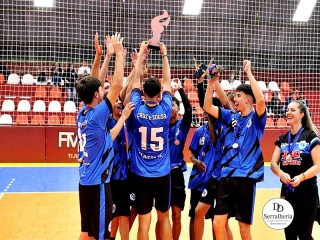 
<a style='margin-left: 5px;' class='btn btn-xs btn-social btn-facebook' href='https://www.facebook.com/sharer/sharer.php?u=https://ko-boladovale.web.getmuller.com.br/imgs/800-800-90/conteudo/fotos/2009/img2617.jpg' rel='popup' data-width='500' data-height='400'><i class='fa fa-facebook'></i>Compartilhar <span class='hidden-xs'>no Facebook</span>
</a> 
<a class='btn btn-default btn-xs' target='_blank' href='imgs/800-800-90/conteudo/fotos/2009/img2617.jpg'>
<span class='glyphicon glyphicon-cloud-download'></span> Salvar
</a> 
<span></span>