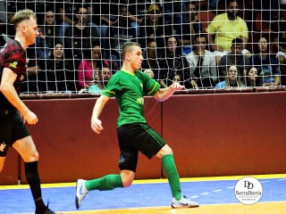 
<a style='margin-left: 5px;' class='btn btn-xs btn-social btn-facebook' href='https://www.facebook.com/sharer/sharer.php?u=https://ko-boladovale.web.getmuller.com.br/imgs/800-800-90/conteudo/fotos/2011/img9237.jpg' rel='popup' data-width='500' data-height='400'><i class='fa fa-facebook'></i>Compartilhar <span class='hidden-xs'>no Facebook</span>
</a> 
<a class='btn btn-default btn-xs' target='_blank' href='imgs/800-800-90/conteudo/fotos/2011/img9237.jpg'>
<span class='glyphicon glyphicon-cloud-download'></span> Salvar
</a> 
<span></span>