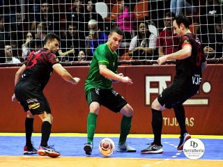 
<a style='margin-left: 5px;' class='btn btn-xs btn-social btn-facebook' href='https://www.facebook.com/sharer/sharer.php?u=https://ko-boladovale.web.getmuller.com.br/imgs/800-800-90/conteudo/fotos/2011/img9245.jpg' rel='popup' data-width='500' data-height='400'><i class='fa fa-facebook'></i>Compartilhar <span class='hidden-xs'>no Facebook</span>
</a> 
<a class='btn btn-default btn-xs' target='_blank' href='imgs/800-800-90/conteudo/fotos/2011/img9245.jpg'>
<span class='glyphicon glyphicon-cloud-download'></span> Salvar
</a> 
<span></span>