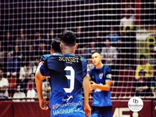 
<a style='margin-left: 5px;' class='btn btn-xs btn-social btn-facebook' href='https://www.facebook.com/sharer/sharer.php?u=https://ko-boladovale.web.getmuller.com.br/imgs/800-800-90/conteudo/fotos/2012/img9352.jpg' rel='popup' data-width='500' data-height='400'><i class='fa fa-facebook'></i>Compartilhar <span class='hidden-xs'>no Facebook</span>
</a> 
<a class='btn btn-default btn-xs' target='_blank' href='imgs/800-800-90/conteudo/fotos/2012/img9352.jpg'>
<span class='glyphicon glyphicon-cloud-download'></span> Salvar
</a> 
<span></span>