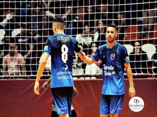 
<a style='margin-left: 5px;' class='btn btn-xs btn-social btn-facebook' href='https://www.facebook.com/sharer/sharer.php?u=https://ko-boladovale.web.getmuller.com.br/imgs/800-800-90/conteudo/fotos/2012/img9409.jpg' rel='popup' data-width='500' data-height='400'><i class='fa fa-facebook'></i>Compartilhar <span class='hidden-xs'>no Facebook</span>
</a> 
<a class='btn btn-default btn-xs' target='_blank' href='imgs/800-800-90/conteudo/fotos/2012/img9409.jpg'>
<span class='glyphicon glyphicon-cloud-download'></span> Salvar
</a> 
<span></span>