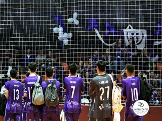 
<a style='margin-left: 5px;' class='btn btn-xs btn-social btn-facebook' href='https://www.facebook.com/sharer/sharer.php?u=https://ko-boladovale.web.getmuller.com.br/imgs/800-800-90/conteudo/fotos/2013/img9536.jpg' rel='popup' data-width='500' data-height='400'><i class='fa fa-facebook'></i>Compartilhar <span class='hidden-xs'>no Facebook</span>
</a> 
<a class='btn btn-default btn-xs' target='_blank' href='imgs/800-800-90/conteudo/fotos/2013/img9536.jpg'>
<span class='glyphicon glyphicon-cloud-download'></span> Salvar
</a> 
<span></span>