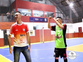 
<a style='margin-left: 5px;' class='btn btn-xs btn-social btn-facebook' href='https://www.facebook.com/sharer/sharer.php?u=https://ko-boladovale.web.getmuller.com.br/imgs/800-800-90/conteudo/fotos/2015/img3002.jpg' rel='popup' data-width='500' data-height='400'><i class='fa fa-facebook'></i>Compartilhar <span class='hidden-xs'>no Facebook</span>
</a> 
<a class='btn btn-default btn-xs' target='_blank' href='imgs/800-800-90/conteudo/fotos/2015/img3002.jpg'>
<span class='glyphicon glyphicon-cloud-download'></span> Salvar
</a> 
<span></span>