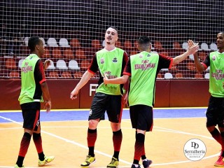 
<a style='margin-left: 5px;' class='btn btn-xs btn-social btn-facebook' href='https://www.facebook.com/sharer/sharer.php?u=https://ko-boladovale.web.getmuller.com.br/imgs/800-800-90/conteudo/fotos/2015/img3007.jpg' rel='popup' data-width='500' data-height='400'><i class='fa fa-facebook'></i>Compartilhar <span class='hidden-xs'>no Facebook</span>
</a> 
<a class='btn btn-default btn-xs' target='_blank' href='imgs/800-800-90/conteudo/fotos/2015/img3007.jpg'>
<span class='glyphicon glyphicon-cloud-download'></span> Salvar
</a> 
<span></span>