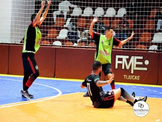 
<a style='margin-left: 5px;' class='btn btn-xs btn-social btn-facebook' href='https://www.facebook.com/sharer/sharer.php?u=https://ko-boladovale.web.getmuller.com.br/imgs/800-800-90/conteudo/fotos/2015/img9794.jpg' rel='popup' data-width='500' data-height='400'><i class='fa fa-facebook'></i>Compartilhar <span class='hidden-xs'>no Facebook</span>
</a> 
<a class='btn btn-default btn-xs' target='_blank' href='imgs/800-800-90/conteudo/fotos/2015/img9794.jpg'>
<span class='glyphicon glyphicon-cloud-download'></span> Salvar
</a> 
<span></span>