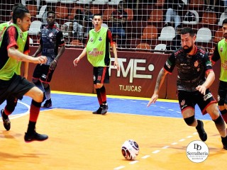 
<a style='margin-left: 5px;' class='btn btn-xs btn-social btn-facebook' href='https://www.facebook.com/sharer/sharer.php?u=https://ko-boladovale.web.getmuller.com.br/imgs/800-800-90/conteudo/fotos/2015/img9795.jpg' rel='popup' data-width='500' data-height='400'><i class='fa fa-facebook'></i>Compartilhar <span class='hidden-xs'>no Facebook</span>
</a> 
<a class='btn btn-default btn-xs' target='_blank' href='imgs/800-800-90/conteudo/fotos/2015/img9795.jpg'>
<span class='glyphicon glyphicon-cloud-download'></span> Salvar
</a> 
<span></span>