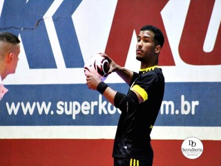 
<a style='margin-left: 5px;' class='btn btn-xs btn-social btn-facebook' href='https://www.facebook.com/sharer/sharer.php?u=https://ko-boladovale.web.getmuller.com.br/imgs/800-800-90/conteudo/fotos/2016/img9834.jpg' rel='popup' data-width='500' data-height='400'><i class='fa fa-facebook'></i>Compartilhar <span class='hidden-xs'>no Facebook</span>
</a> 
<a class='btn btn-default btn-xs' target='_blank' href='imgs/800-800-90/conteudo/fotos/2016/img9834.jpg'>
<span class='glyphicon glyphicon-cloud-download'></span> Salvar
</a> 
<span></span>