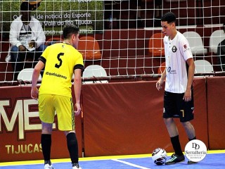 
<a style='margin-left: 5px;' class='btn btn-xs btn-social btn-facebook' href='https://www.facebook.com/sharer/sharer.php?u=https://ko-boladovale.web.getmuller.com.br/imgs/800-800-90/conteudo/fotos/2016/img9910.jpg' rel='popup' data-width='500' data-height='400'><i class='fa fa-facebook'></i>Compartilhar <span class='hidden-xs'>no Facebook</span>
</a> 
<a class='btn btn-default btn-xs' target='_blank' href='imgs/800-800-90/conteudo/fotos/2016/img9910.jpg'>
<span class='glyphicon glyphicon-cloud-download'></span> Salvar
</a> 
<span></span>