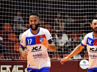 
<a style='margin-left: 5px;' class='btn btn-xs btn-social btn-facebook' href='https://www.facebook.com/sharer/sharer.php?u=https://ko-boladovale.web.getmuller.com.br/imgs/800-800-90/conteudo/fotos/2017/img0022.jpg' rel='popup' data-width='500' data-height='400'><i class='fa fa-facebook'></i>Compartilhar <span class='hidden-xs'>no Facebook</span>
</a> 
<a class='btn btn-default btn-xs' target='_blank' href='imgs/800-800-90/conteudo/fotos/2017/img0022.jpg'>
<span class='glyphicon glyphicon-cloud-download'></span> Salvar
</a> 
<span></span>