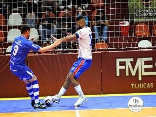 
<a style='margin-left: 5px;' class='btn btn-xs btn-social btn-facebook' href='https://www.facebook.com/sharer/sharer.php?u=https://ko-boladovale.web.getmuller.com.br/imgs/800-800-90/conteudo/fotos/2017/img9992.jpg' rel='popup' data-width='500' data-height='400'><i class='fa fa-facebook'></i>Compartilhar <span class='hidden-xs'>no Facebook</span>
</a> 
<a class='btn btn-default btn-xs' target='_blank' href='imgs/800-800-90/conteudo/fotos/2017/img9992.jpg'>
<span class='glyphicon glyphicon-cloud-download'></span> Salvar
</a> 
<span></span>