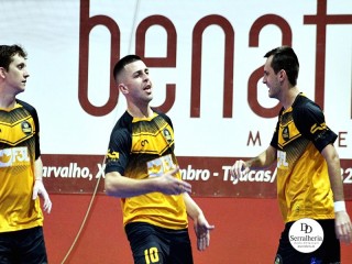 
<a style='margin-left: 5px;' class='btn btn-xs btn-social btn-facebook' href='https://www.facebook.com/sharer/sharer.php?u=https://ko-boladovale.web.getmuller.com.br/imgs/800-800-90/conteudo/fotos/2018/img0097.jpg' rel='popup' data-width='500' data-height='400'><i class='fa fa-facebook'></i>Compartilhar <span class='hidden-xs'>no Facebook</span>
</a> 
<a class='btn btn-default btn-xs' target='_blank' href='imgs/800-800-90/conteudo/fotos/2018/img0097.jpg'>
<span class='glyphicon glyphicon-cloud-download'></span> Salvar
</a> 
<span></span>