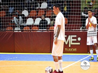 
<a style='margin-left: 5px;' class='btn btn-xs btn-social btn-facebook' href='https://www.facebook.com/sharer/sharer.php?u=https://ko-boladovale.web.getmuller.com.br/imgs/800-800-90/conteudo/fotos/2020/img0272.jpg' rel='popup' data-width='500' data-height='400'><i class='fa fa-facebook'></i>Compartilhar <span class='hidden-xs'>no Facebook</span>
</a> 
<a class='btn btn-default btn-xs' target='_blank' href='imgs/800-800-90/conteudo/fotos/2020/img0272.jpg'>
<span class='glyphicon glyphicon-cloud-download'></span> Salvar
</a> 
<span></span>